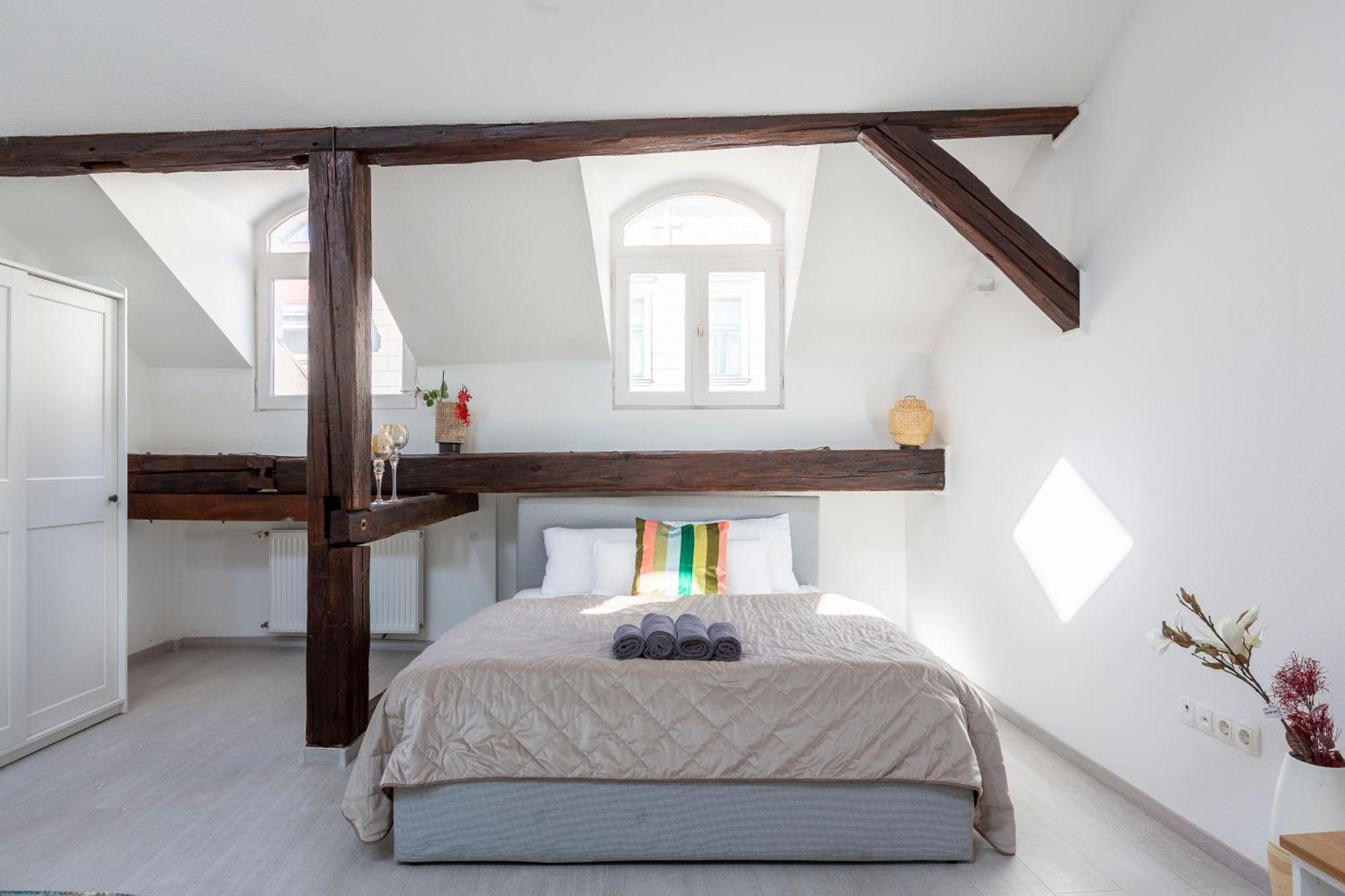 Rustic Central Studios By Lh Budapest Exterior photo